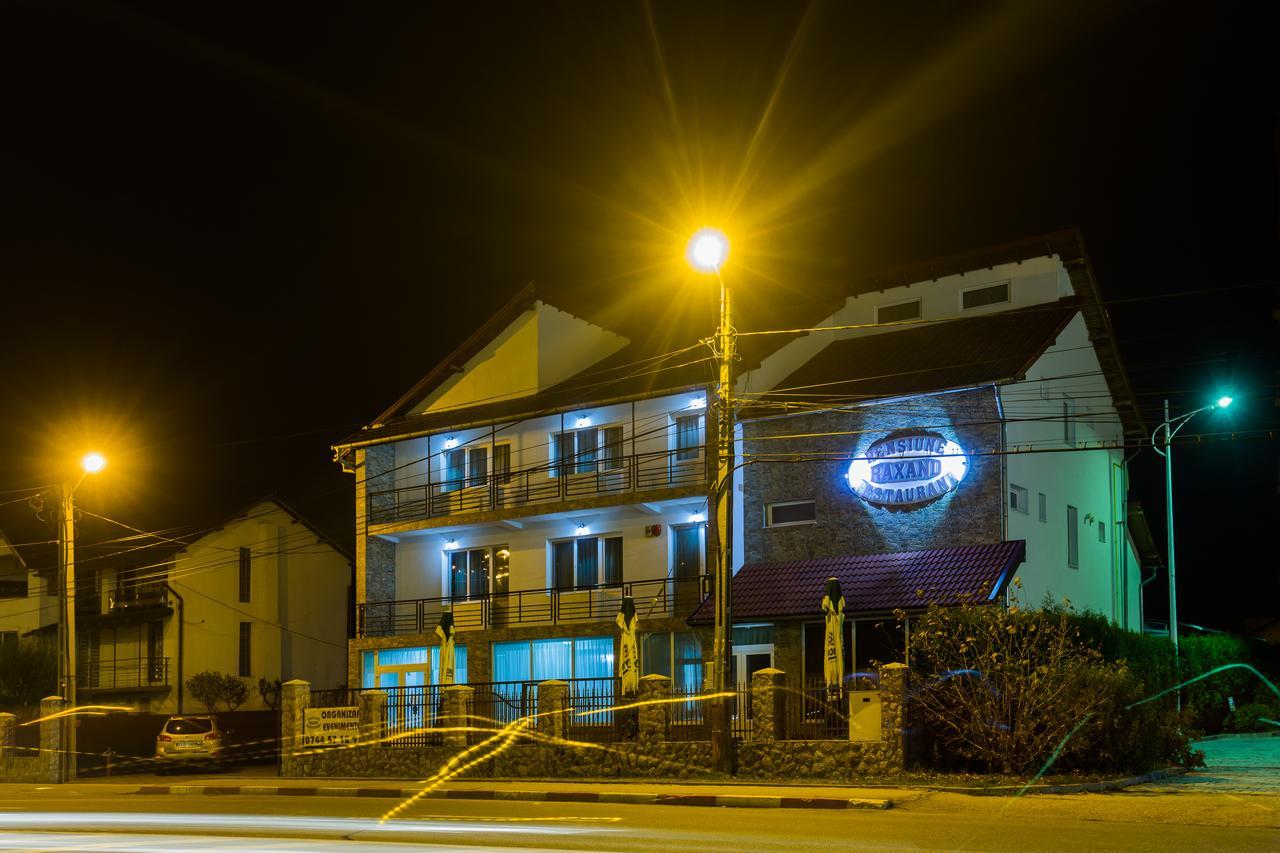 Hotel Raxand Residence Mioveni Exterior foto